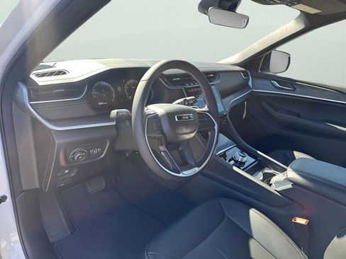 New 2025 Jeep Grand Cherokee Limited image 26