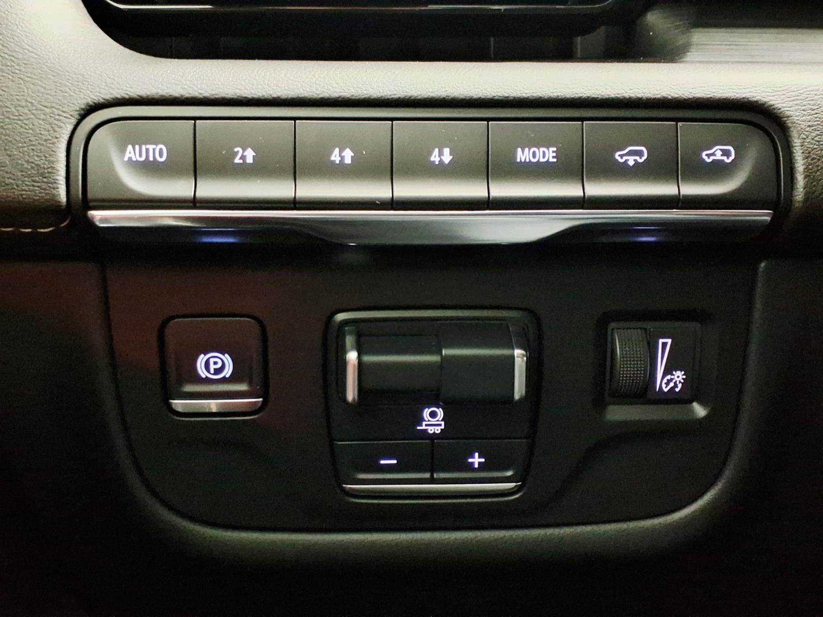 Certified 2024 Cadillac Escalade Sport w/ LPO, ONYX Package AWD/4WD image 22