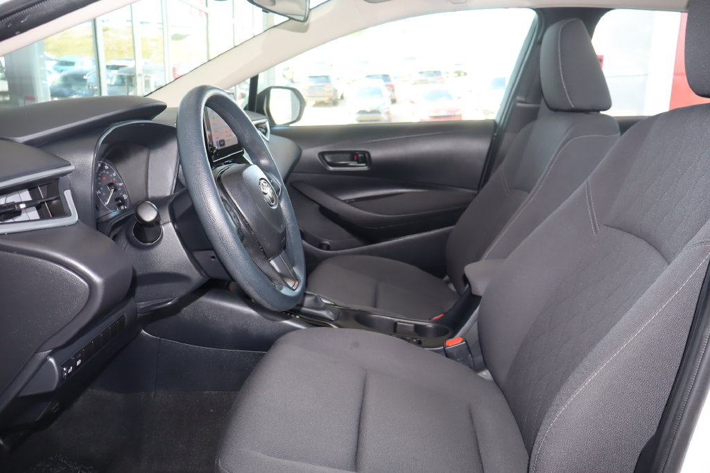 Used 2024 Toyota Corolla LE FWD image 13