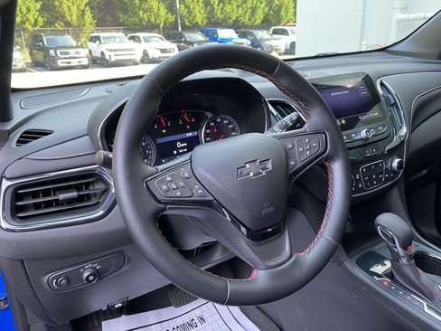 Used 2024 Chevrolet Equinox RS w/ RS Leather Package FWD image 17