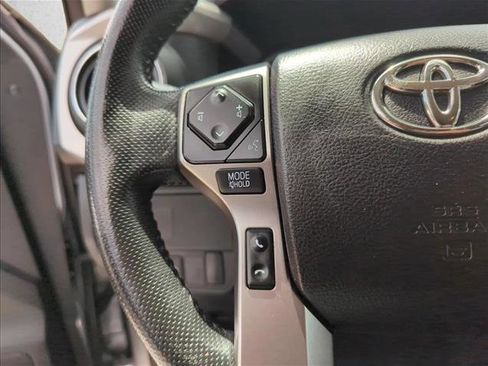 Certified 2021 Toyota Tacoma SR5 AWD/4WD image 18