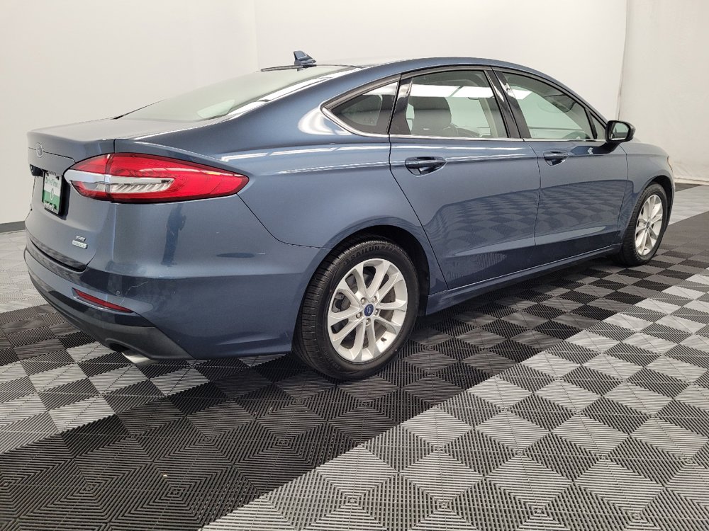 Used 2019 Ford Fusion SE FWD image 10