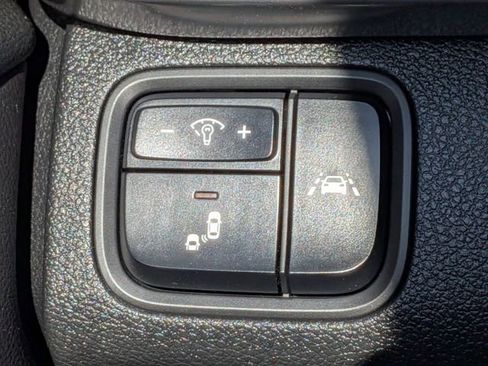 Used 2020 Kia Optima LX image 27