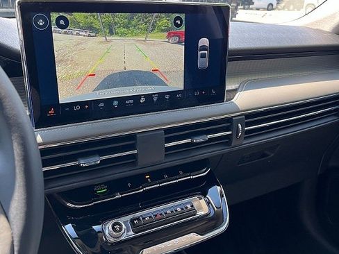 Used 2023 Lincoln Corsair FWD image 10