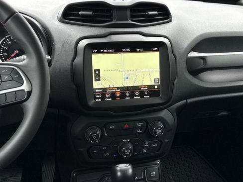 Used 2023 Jeep Renegade Trailhawk image 14