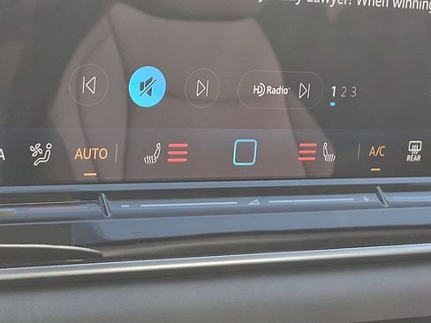 New 2026 Volkswagen Tiguan SE image 17