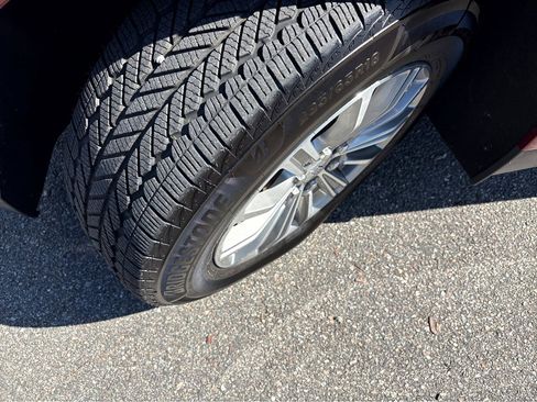 Used 2017 Cadillac XT5 Luxury w/ Driver Awareness Package image 27