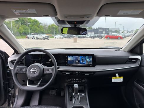 New 2026 Nissan Kicks SV AWD/4WD image 28