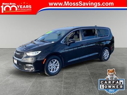Used 2024 Chrysler Pacifica Touring