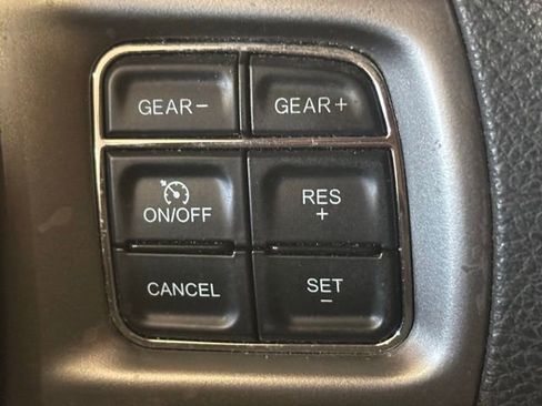 Used 2021 RAM 1500 Classic SLT RWD image 35