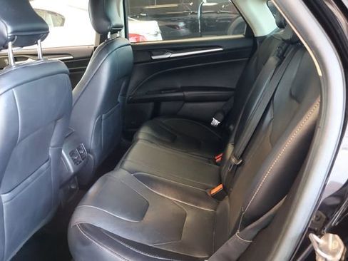 Used 2019 Ford Fusion Titanium AWD/4WD image 15