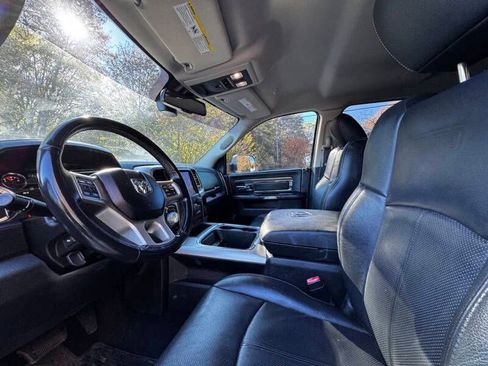 Used 2018 RAM 1500 Laramie AWD/4WD image 12