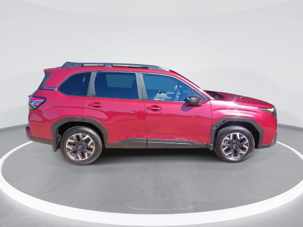 Used 2025 Subaru Forester Premium AWD/4WD image 4