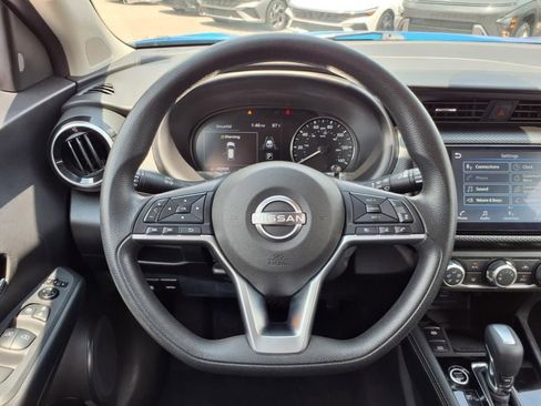 Used 2023 Nissan Kicks SV image 14