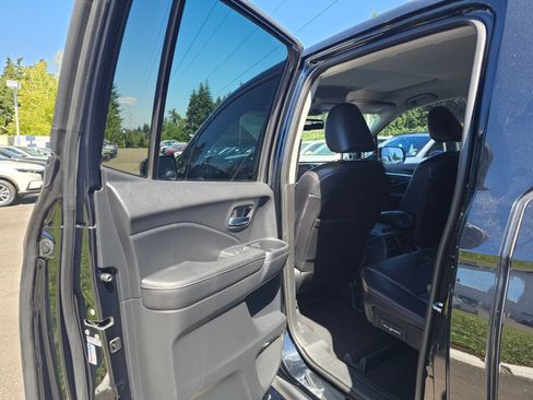 Used 2017 Honda Ridgeline Sport image 19