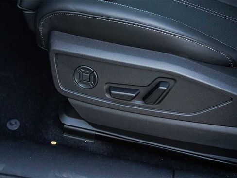 New 2025 Audi Q5 Premium Plus image 24