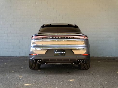 New 2026 Porsche Cayenne S image 12