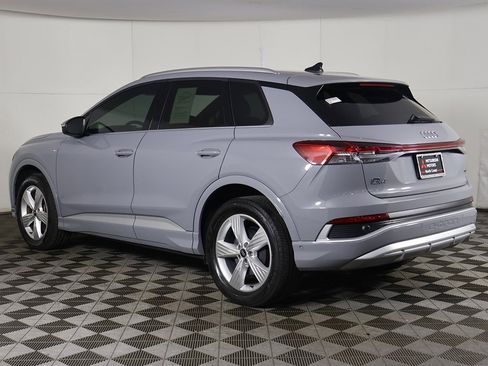 Used 2023 Audi Q4 e-tron Premium Plus w/ Premium Plus image 9