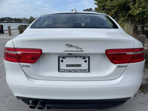 Used 2017 Jaguar XE Prestige image 29