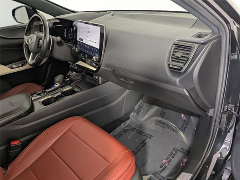 Used 2022 Lexus NX 450h+ AWD image 27