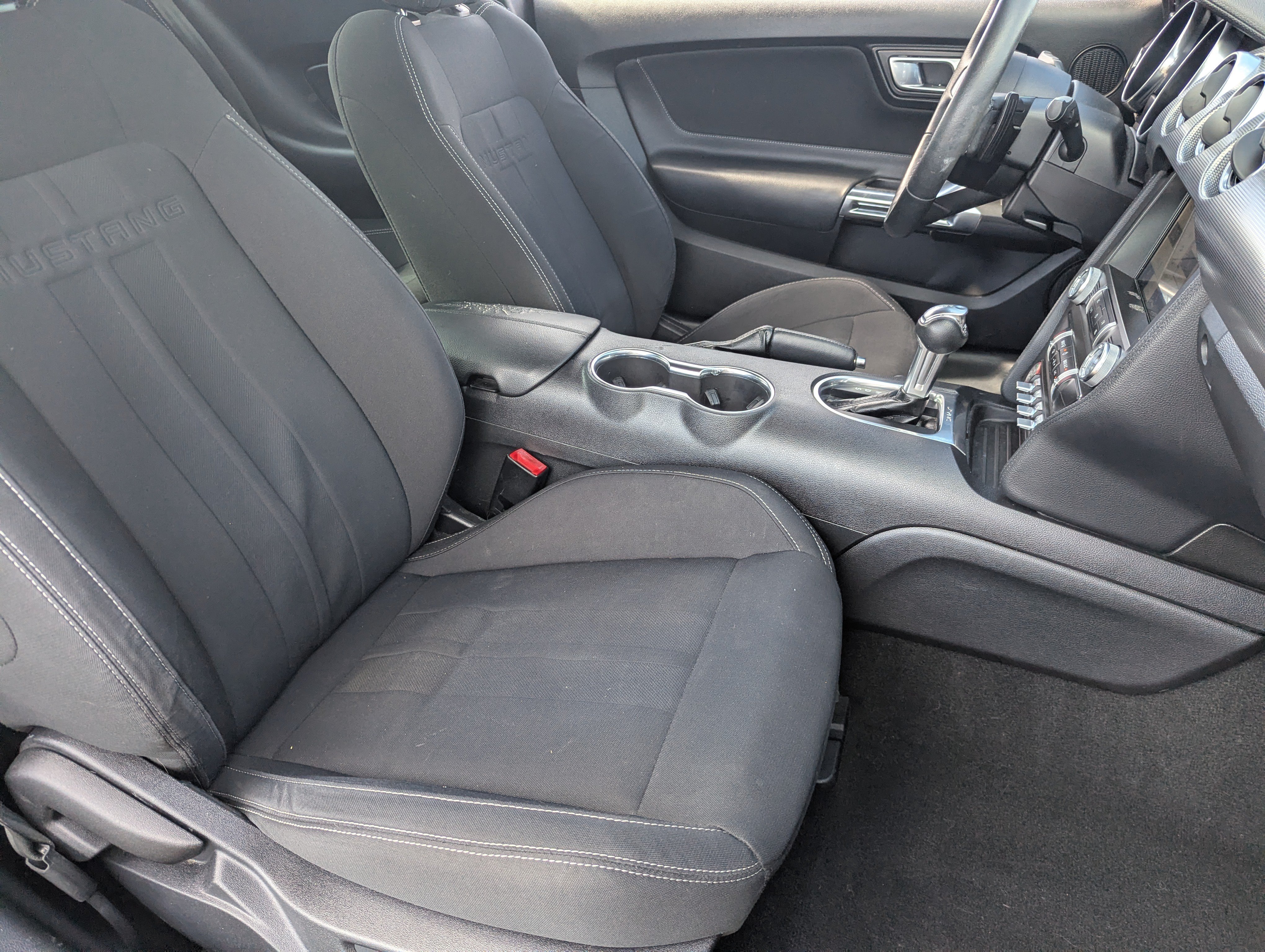 Used 2020 Ford Mustang Coupe w/ Equipment Group 101A RWD image 10