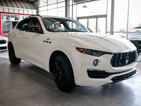 Used 2022 Maserati Levante GT image 3