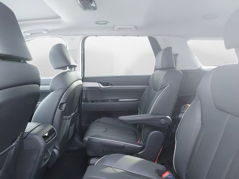 Certified 2025 Hyundai Palisade XRT image 12