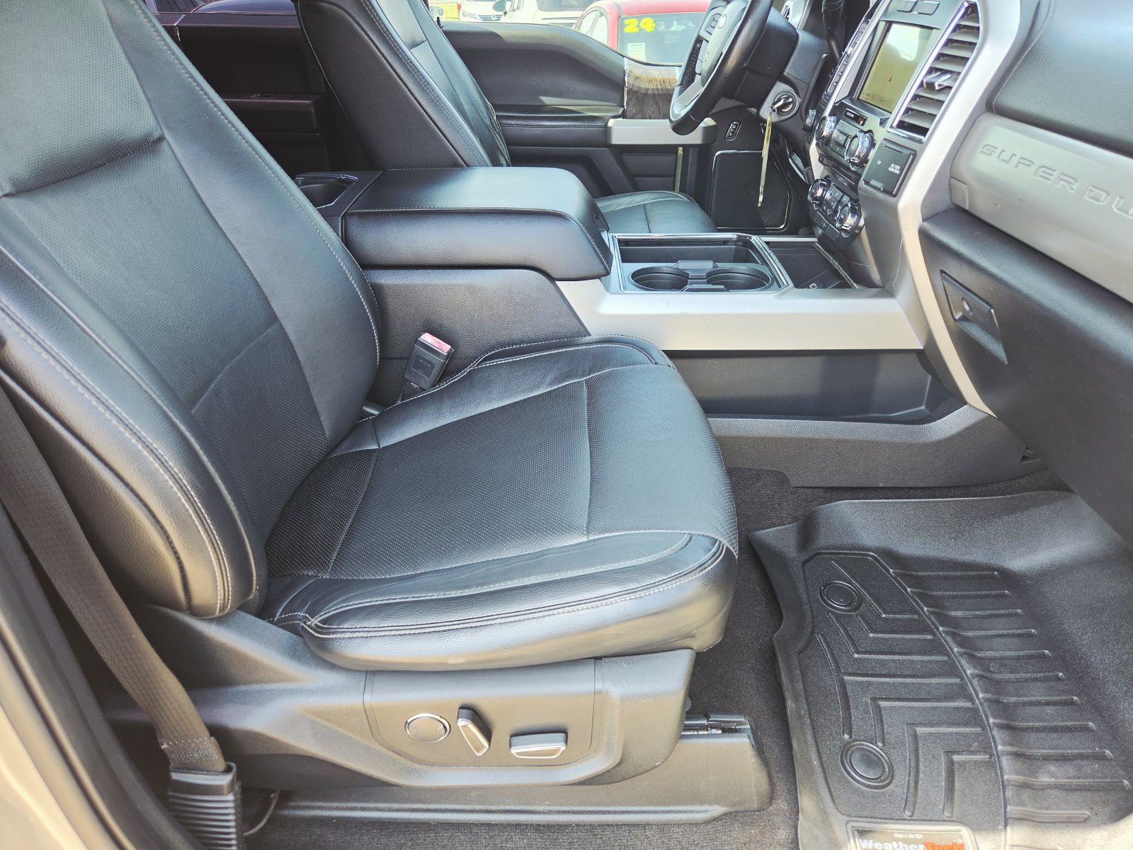 Used 2017 Ford F250 Lariat w/ Chrome Package AWD/4WD image 14