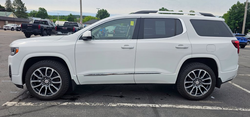 Used 2022 GMC Acadia Denali w/ GMC Pro Grade Package AWD/4WD image 4