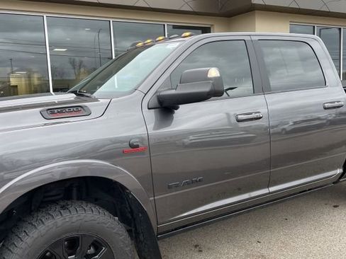 Used 2022 RAM 3500 Limited image 10