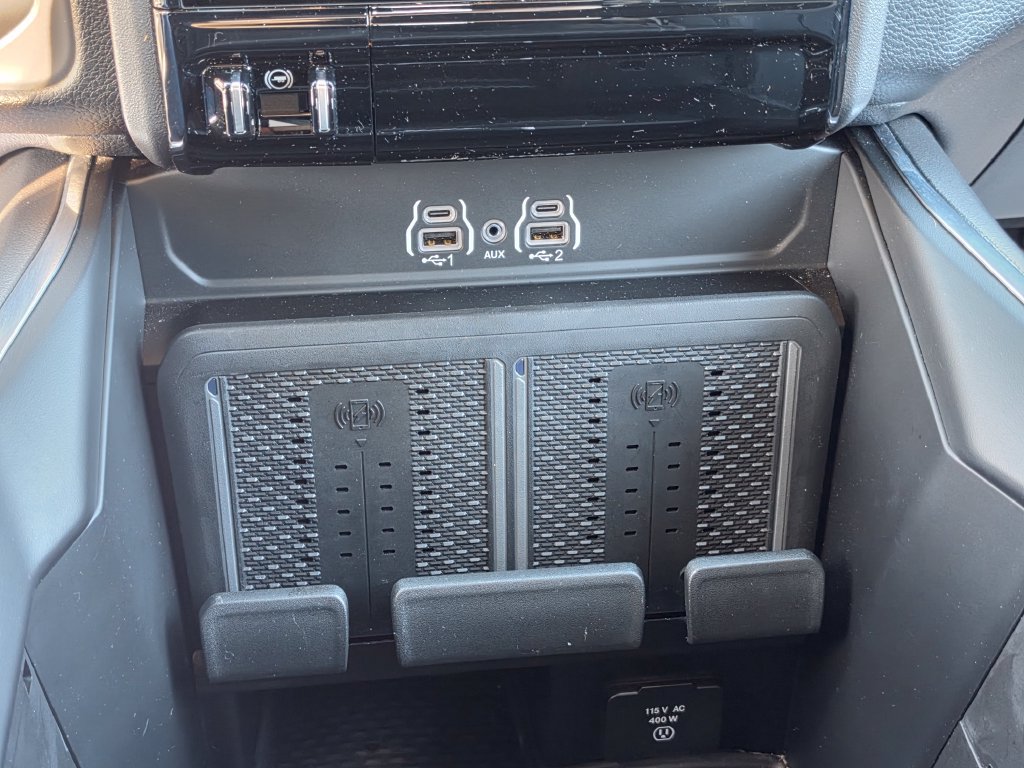 Used 2025 RAM 2500 Laramie AWD/4WD image 24