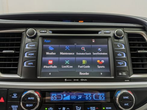 Used 2019 Toyota Highlander XLE AWD/4WD image 46