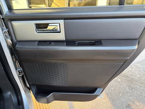 Used 2012 Ford Expedition Limited image 18