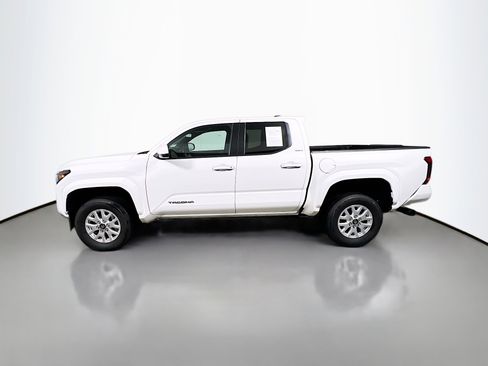 Used 2024 Toyota Tacoma SR5 image 9