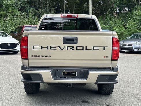 Used 2022 Chevrolet Colorado Z71 AWD/4WD image 4