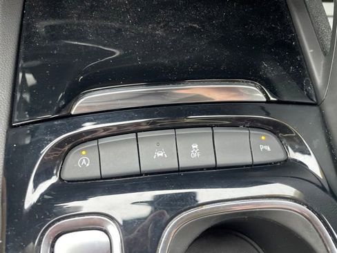 Used 2022 Buick Envision Preferred FWD image 28