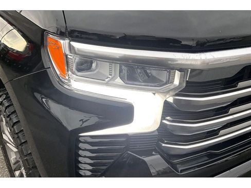 Used 2024 Chevrolet Silverado 1500 High Country w/ Technology Package image 30