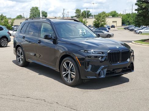 New 2027 BMW X7 xDrive40i w/ Executive Package AWD/4WD image 2