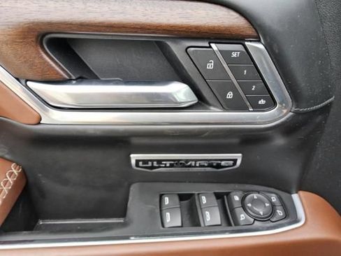 Used 2025 GMC Sierra 1500 Denali Ultimate AWD/4WD image 3