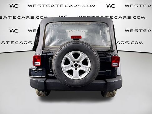 Used 2017 Jeep Wrangler Unlimited Sport w/ Connectivity Group AWD/4WD image 7