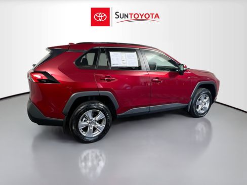 Used 2025 Toyota RAV4 XLE w/ Convenience Package FWD image 4