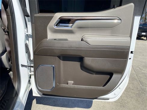 Used 2023 GMC Sierra 1500 SLT w/ SLT Premium Package image 32