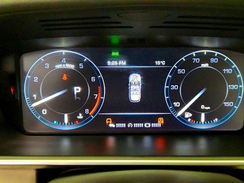 Used 2016 Land Rover Range Rover HSE image 15