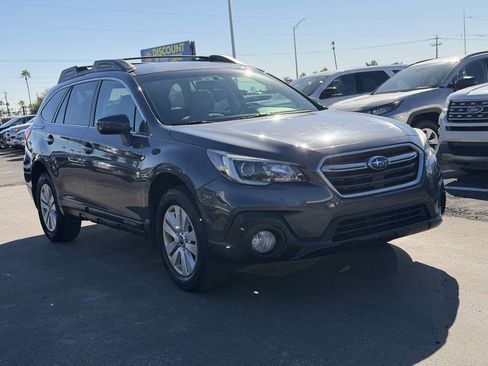 Used 2018 Subaru Outback 2.5i Premium image 14