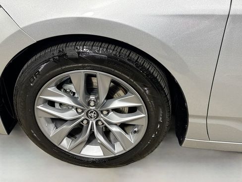 Certified 2019 Toyota Avalon XLE image 31