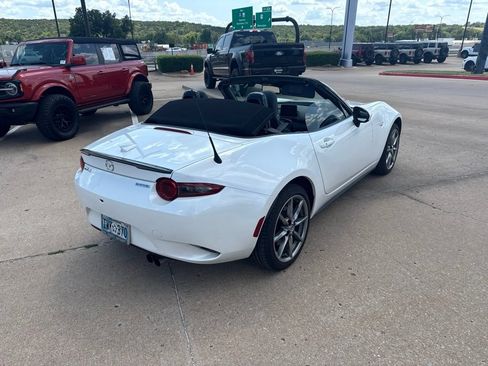 Used 2023 MAZDA MX-5 Miata Grand Touring RWD image 4