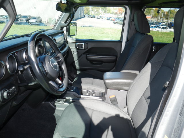 Used 2018 Jeep Wrangler Unlimited Sport S AWD/4WD image 2