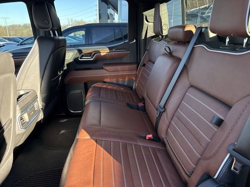 Used 2025 GMC Sierra 1500 Denali Ultimate image 6