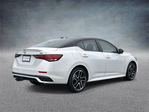 New 2025 Nissan Sentra SR w/ Trunk Package image 2