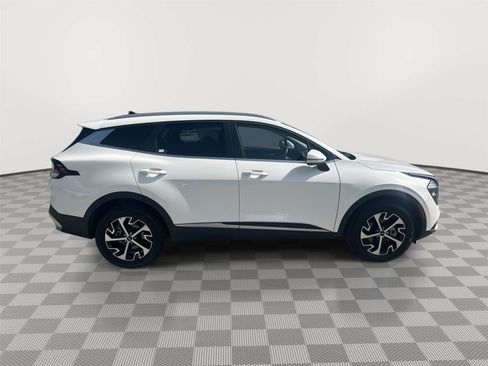 Used 2023 Kia Sportage EX AWD/4WD image 4